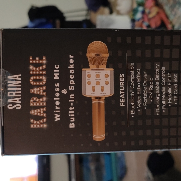 ✔️Wireless Bluetooth Karaoke Microphone n Built in Speaker. - Picture 8 of 8